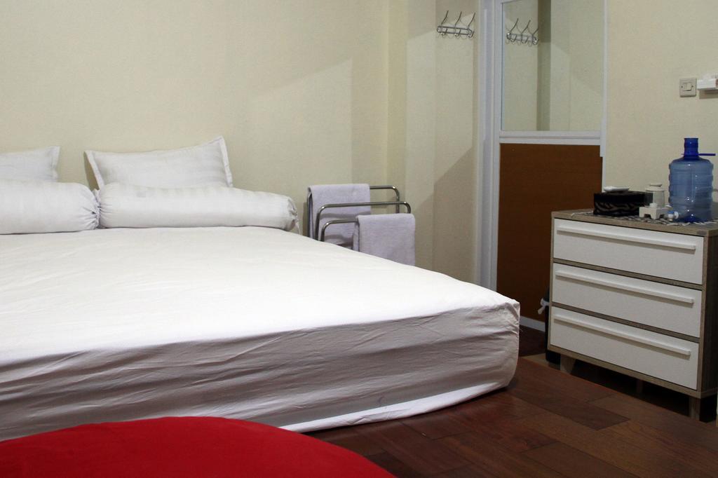 Green Leaf Guest House By Sinergi Maguwo Bagian luar foto