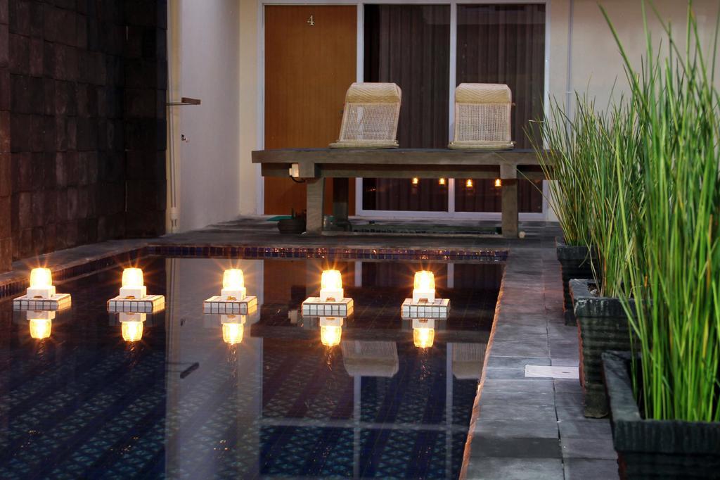 Green Leaf Guest House By Sinergi Maguwo Bagian luar foto
